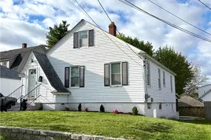 190 Wardlaw Ave, Providence, RI 02908 - Photo 2