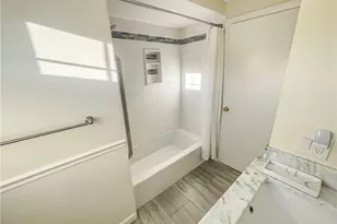 114 Birchwood Dr, Cranston, RI 02920 - Photo 10