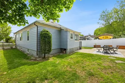 41 Ash Avenue, Cranston, RI 02910 - Photo 32