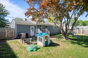 188 Fair St, Warwick, RI 02888 - Photo 6
