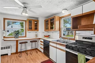 94 Ballston Ave, Pawtucket, RI 02861 - Photo 12