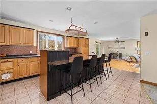 6 Country Rd, Warren, RI 02885 - Photo 12