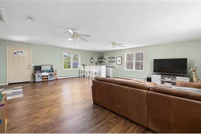 6 Country Road, Warren, RI 02885 - Photo 20
