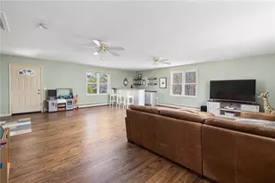 6 Country Rd, Warren, RI 02885 - Photo 20