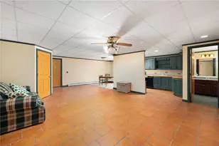 6 Country Rd, Warren, RI 02885 - Photo 36