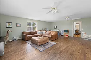 6 Country Rd, Warren, RI 02885 - Photo 22