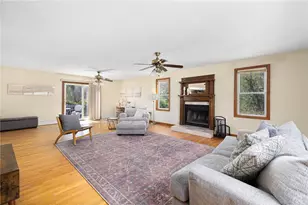 6 Country Rd, Warren, RI 02885 - Photo 4