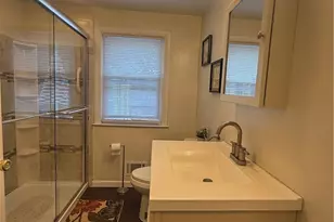 124 Zinnia Dr, Cranston, RI 02920 - Photo 12