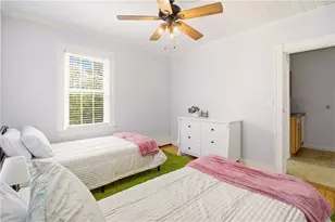 28 Roma St, Bristol, RI 02809 - Photo 24