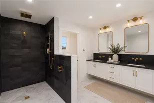 6 Sharon Ct, Newport, RI 02840 - Photo 32