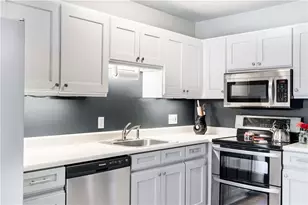 10 Burleigh St, Providence, RI 02904 - Photo 2