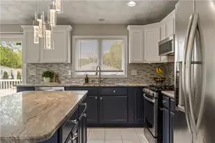 234 3rd Ave, Cranston, RI 02910 - Photo 2