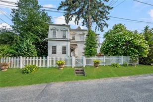 10 Hendricks St, South Kingstown, RI 02879 - Photo 4