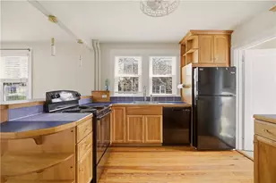 53 Berkeley Ave, Newport, RI 02840 - Photo 10