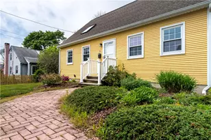 6 Englewood Ct, Warren, RI 02885 - Photo 2
