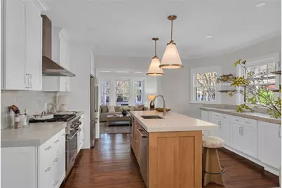 19 Rhode Island Avenue, Providence, RI 02906 - Photo 16