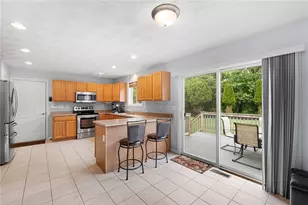 19 Wilson St, West Warwick, RI 02893 - Photo 8