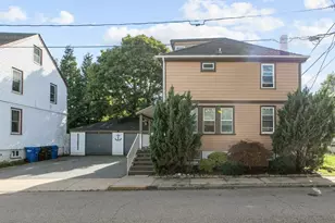 21 Slocum St, Newport, RI 02840 - Photo 8