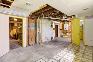 18 Harding Ave, Cranston, RI 02905 - Photo 30
