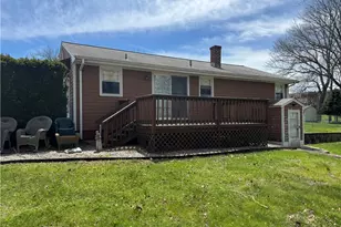 18 Almeida Dr, Warren, RI 02885 - Photo 2