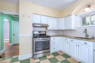 31 Errol St, Warwick, RI 02888 - Photo 16
