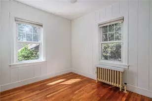 31 Errol St, Warwick, RI 02888 - Photo 8