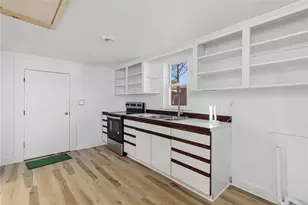 1609 W Main Rd, Middletown, RI 02842 - Photo 10