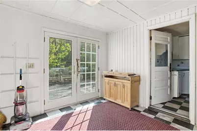 1162 Douglas Pike, Smithfield, RI 02917 - Photo 16