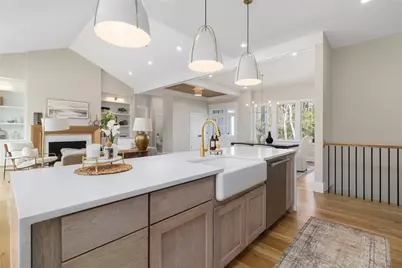 01 Venus Drive, Warwick, RI 02818 - Photo 10