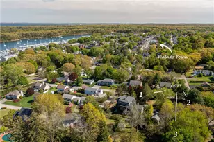 02 Venus Dr, Warwick, RI 02818 - Photo 2