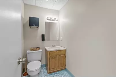33 College Hill Road #25 - 2, Warwick, RI 02886 - Photo 18