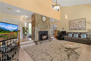 27 Alpine Estates Dr, Cranston, RI 02921 - Photo 2