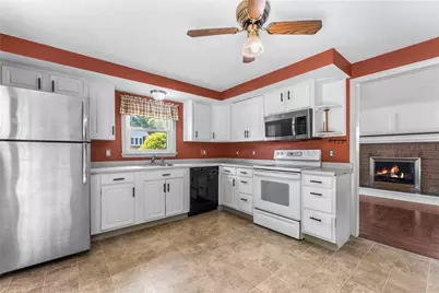 65 Redland Avenue, East Providence, RI 02916 - Photo 10