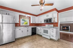 65 Redland Ave, East Providence, RI 02916 - Photo 10