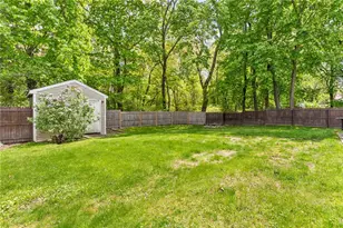 65 Redland Ave, East Providence, RI 02916 - Photo 28