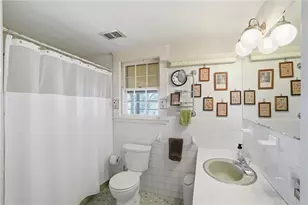 680 Veterans Memorial Pkwy, East Providence, RI 02914 - Photo 16