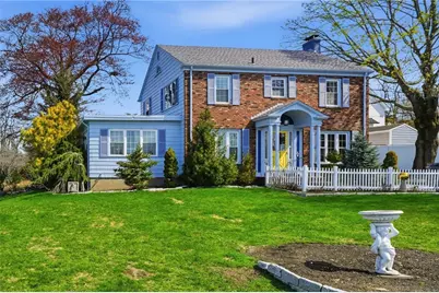 680 Veterans Memorial Parkway, East Providence, RI 02914 - Photo 2