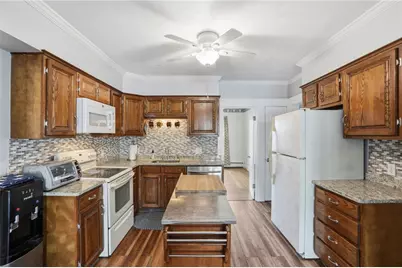 680 Veterans Memorial Parkway, East Providence, RI 02914 - Photo 8