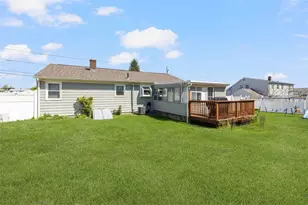 25 John St, North Providence, RI 02904 - Photo 14