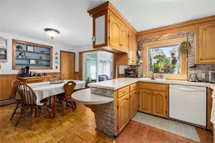25 John St, North Providence, RI 02904 - Photo 4