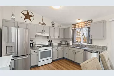 84 Crestwood Drive, West Warwick, RI 02893 - Photo 8