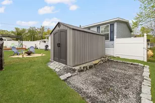 40 Hemlock Rd, Glocester, RI 02814 - Photo 34