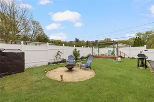 40 Hemlock Rd, Glocester, RI 02814 - Photo 36