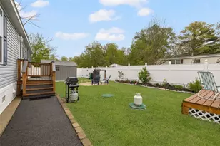 40 Hemlock Rd, Glocester, RI 02814 - Photo 28