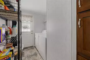 40 Hemlock Rd, Glocester, RI 02814 - Photo 16