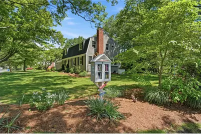 24 Wildflower Road, Barrington, RI 02806 - Photo 2