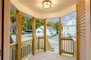 7 Florence St, Putnam, CT 06260 - Photo 4