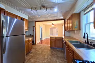 1005 Narragansett Blvd, Providence, RI 02905 - Photo 4