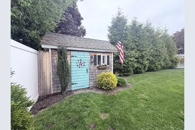 131 Glen Meadows Drive, Pawtucket, RI 02861 - Photo 8
