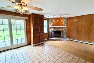 6 Lakewood Dr, Narragansett, RI 02882 - Photo 2